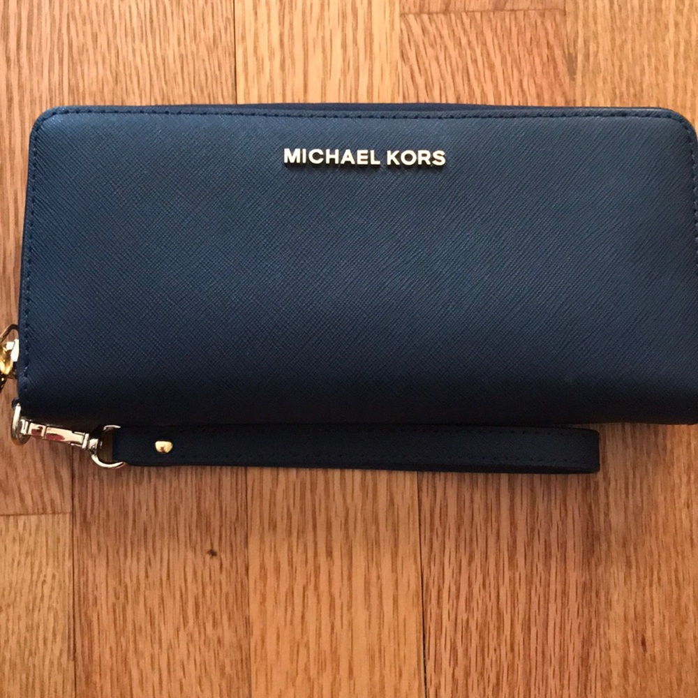 Large jetset navy blue Michael Kors wallet